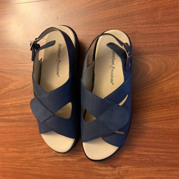 DREW Shoes - Final Price- DREW Barefoot Freedom Navy Combo Patch Sandals 10.5 W NWOT